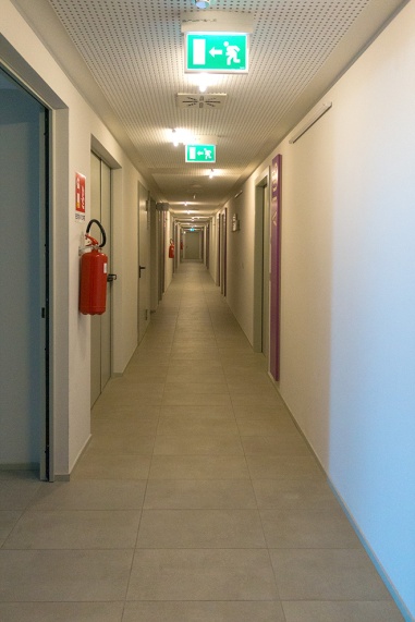 Uno dei corridoi di acceso alle stanze